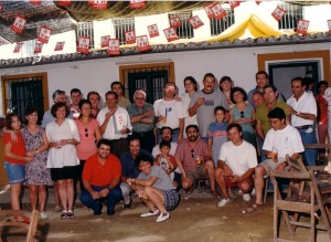 En la feria del Valle de septiembre de 1997, junto a un grupo de amigos. 