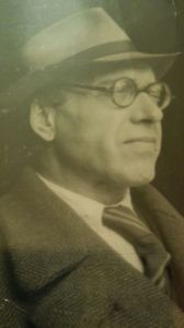 Antonio Buendía Aragón en 1942, durante su exilio en Chile.